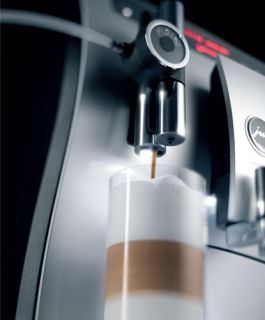 Jura Capresso Impressa Z7 One Touch Espresso Cappuccino Coffee Machine