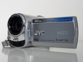 JVC Everio GZ MG330 30 GB HDD Camcorder Silver New JVC Starter Kit Bag
