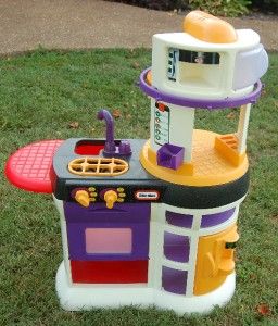 RARE Little Tikes Kitchen Island with Lights and Sound w Phone