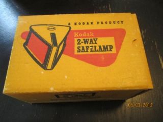 Vintage kodak 2 way safelamp w/ extra safelight filter wratten series