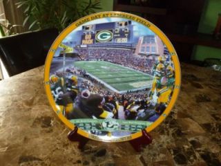 Green Bay Packers. Game Day at Lambeau Field Danbury Mint Collectors