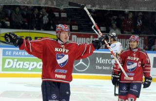 ROBIDAS (Stars) PETRELL (Oilers) lock out NHL HOCKEY PUCK IFK HELSINKI