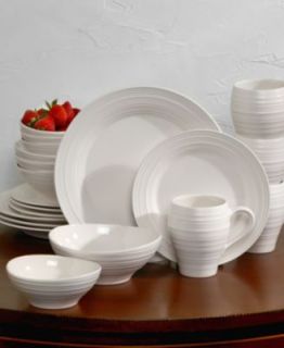 Thomson Pottery Dinnerware, Ripple White 16 Piece Set   Casual