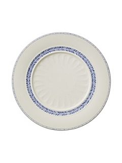 Farmhouse dinnerware in blueflowers   