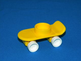 Fisher Price Play Family Little People #2550 School SKATEBOARD VGC