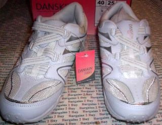 Danskin Now Ladies Athletic Shoe Lynne White Size 8 NIB