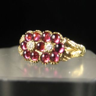 small light ring, good for casual or everyday wear