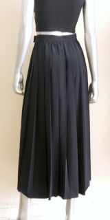 Pleated / Long / Side button closure / Skirt / MaxMara / Made in Italy