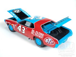 1972 Richard Petty 43 STP Plymouth Roadrunner 1 18 Scale Autoworld