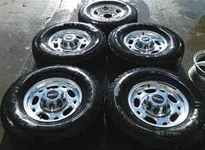 99 10 Chevy GMC 16 Alum Wheels Rims Tires Set w Spare
