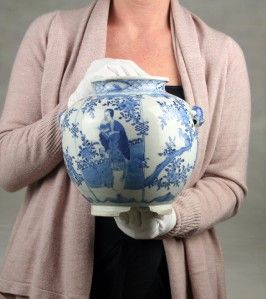 Large Unusual Antique 19 20thC Chinese Qing Blue White Porcelain Ovoid