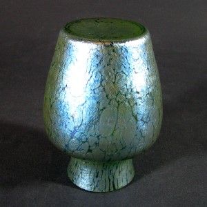 Iridescent Green Papillon Art Glass Vase w/ Oil Spots & Polished Rim