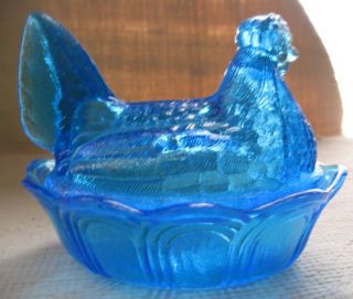 Fenton 5 Hen Chicken on Nest Covered Glass Dish Arches Prototype