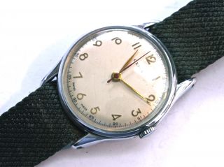 Armband augetauscht werden. Eine erstklassige Uhr, wunderbar erhalten