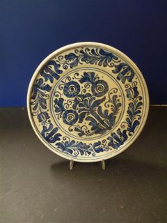 Keramik Teller , blau bemalt  sign. Korond  / F11 21