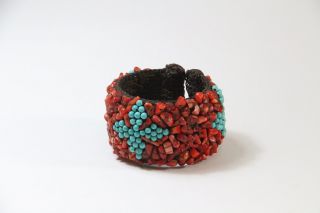 Mächtiges Armband Stoff rote Koralle & Türkise aus Geschäftsauflö