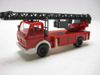 Wiking 618 1 C Feuerwehr Metz DLK 23 12 Mercedes 1619