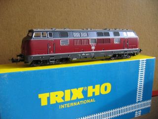 Trix International H0 Dieselok V221 137 3 52 2456 00