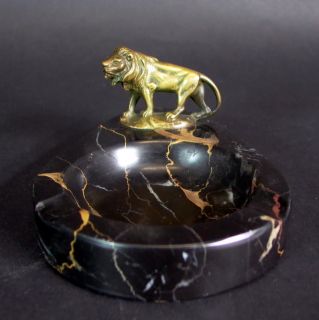 zierlicher Ascher   Marmorschale & Bronze Löwe