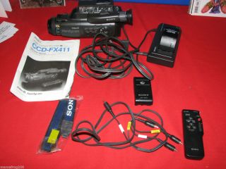 Sony Video 8 Handycam CCD FX411 with battery charger Manual & Remote