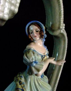 figürliche Art Deco Lampe   Tänzerin im Biedermeierkleid   Keramos