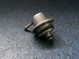 BMW E34 E36 E46 Z3 Benzindruckregler Druckregler M40 M42 M43 1729320