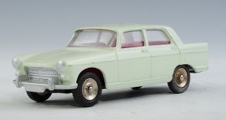 11017 DINKY TOYS 143 PEUGEOT 404 MADE IN FRANCE