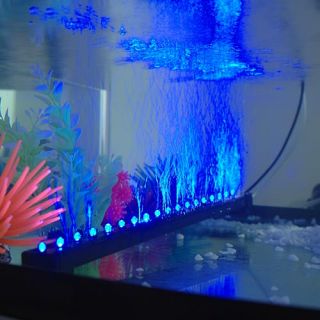Aquarium Fish Tank Blue 18 LED 110V 220V Airstone Bubbler LED Lights