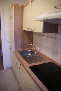 Neuwertige ALNO Küche mit Elektrogeräten Cerankochfeld Kühlschrank