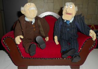 Orig Jim Henson Waldorf Statler Figuren auf Luxuscouch aus der Muppet