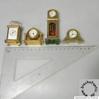 Puppenstube Setzkasten 12 x Miniaturuhren Uhren massiv Messing xxl
