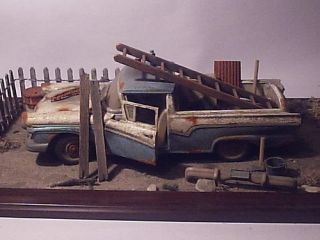 Ford Ranchero Courier Sedan1957 Barn Find Scheunenfund + Diorama 118