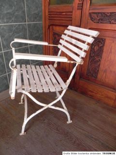 alter Biergartenstuhl Armlehnstuhl Metall und Holz klappbar