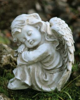 Deko Figur huebscher Engel schlaeft seitlich wetterfest antik weiss
