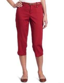 Dockers Womens The Capri Pant with Hello Smooth, Garnet