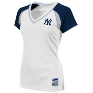 MLB New York Yankees Womens Short Sleeve Raglan Deep V