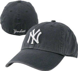 MLB New York Yankees Franchise Fitted Baseball Cap, Navy