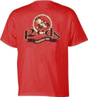 Cincinnati Reds Vintage Crest T Shirt   Medium Clothing