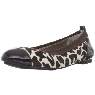 Me Too Womens Kaden Ballet Flat