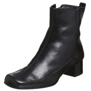 Clarks Womens Lamp Light Boot,Black,6.5 M Shoes