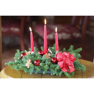 Enchanted Gingerbread Man 3 candle Centerpiece